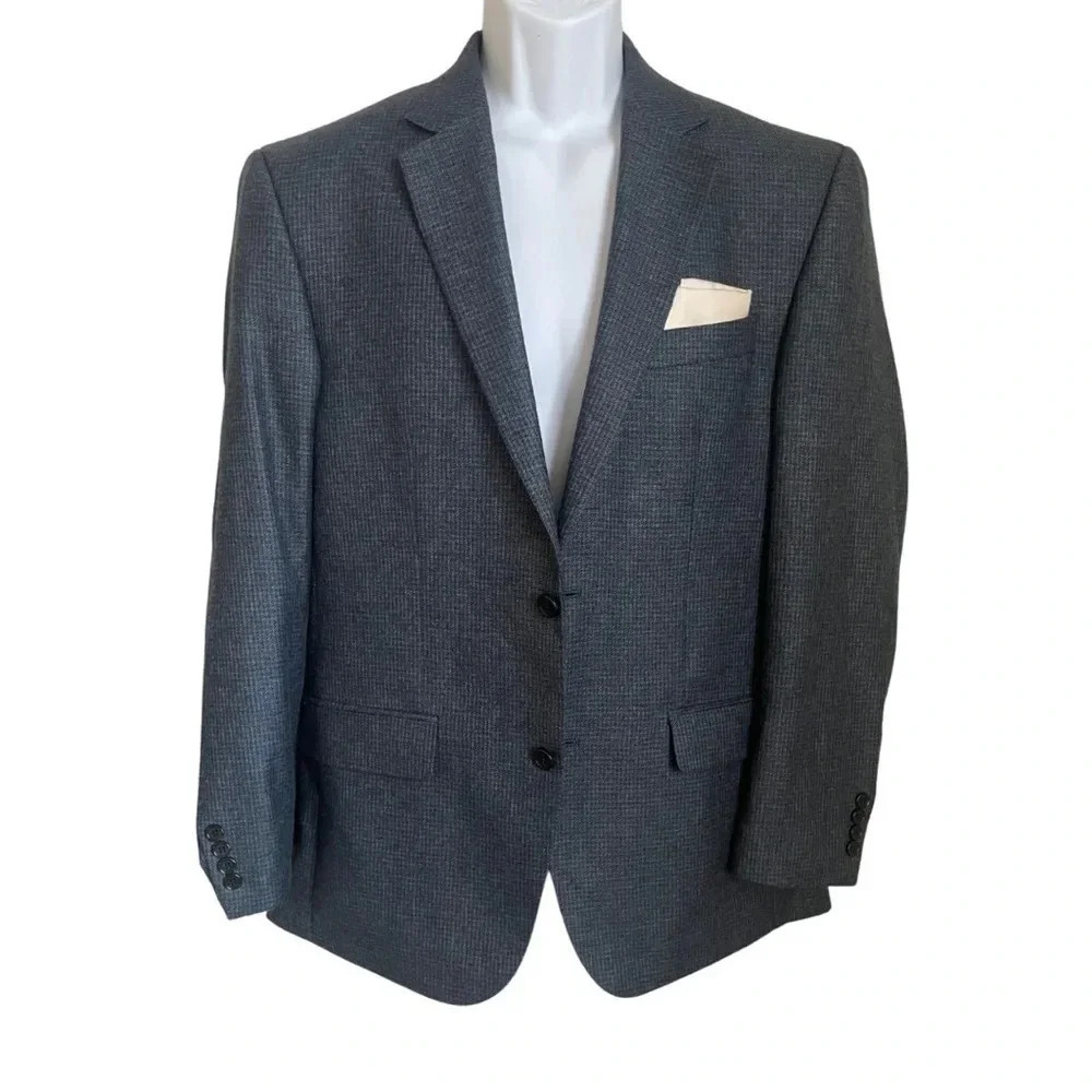 IZOD Gray Sport Coat Blazer Mens 40R Classic Fit Two Button Business Suit